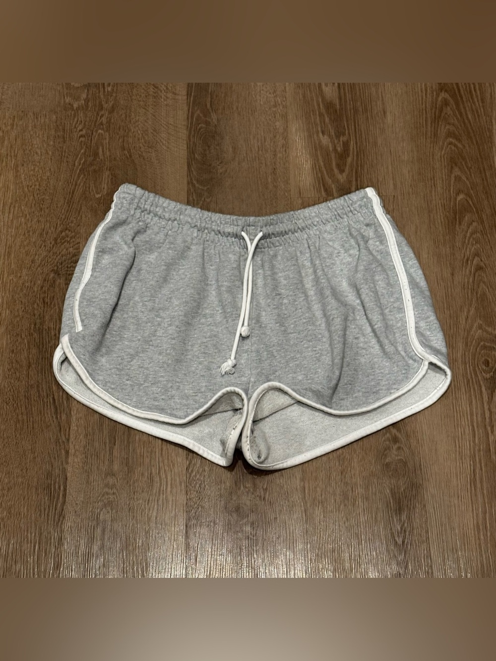 Arizona Jean Company Gray Athletic Shorts with White Trim